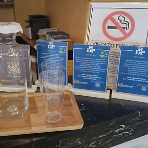 verificați disponibilitatea