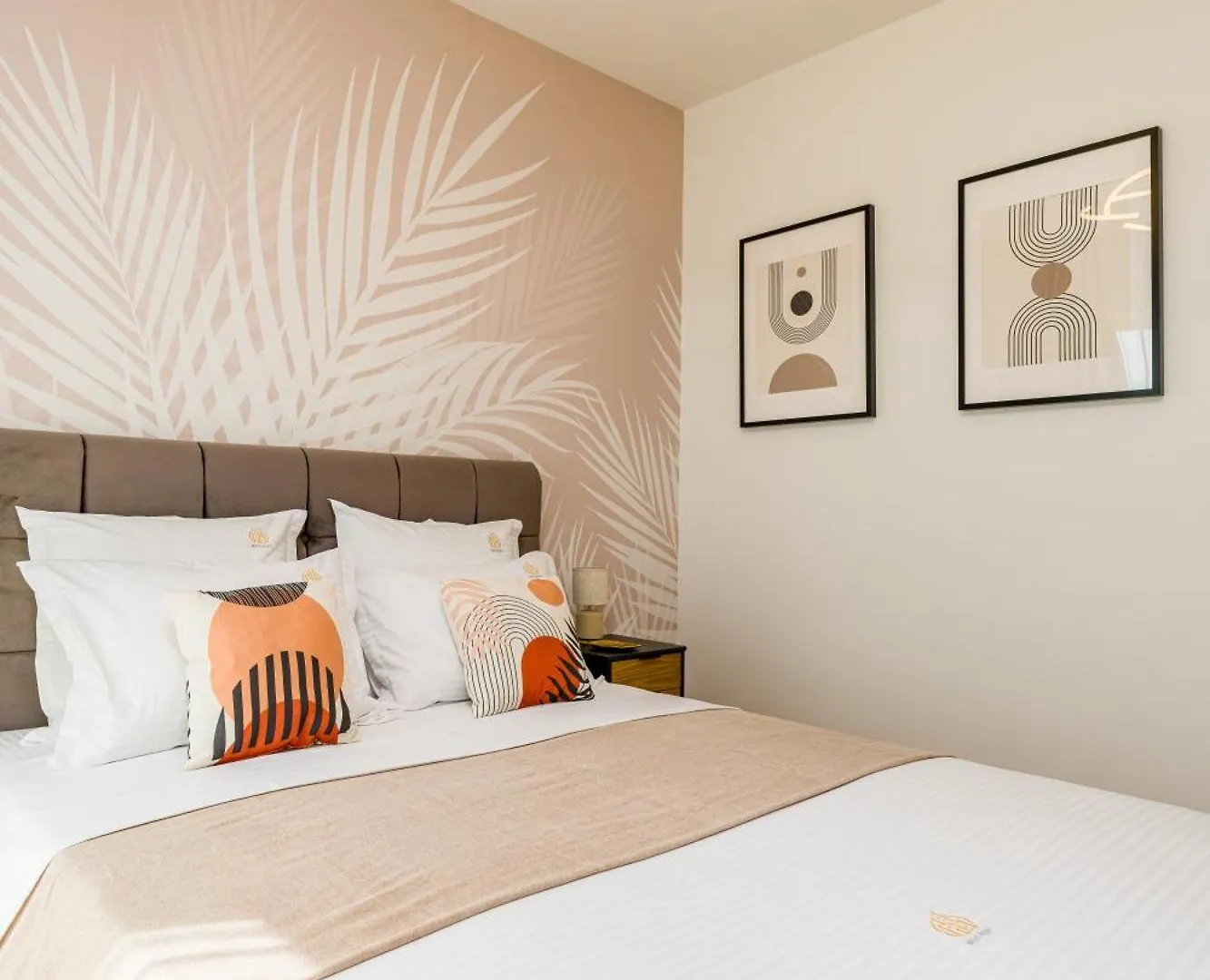 Mido Aviatie Park Apartments With Private Parking & Self Check-In Bucureşti