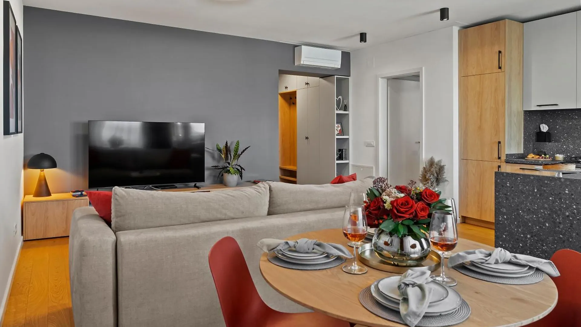 Mido Aviatie Park Apartments With Private Parking & Self Check-In Bucureşti