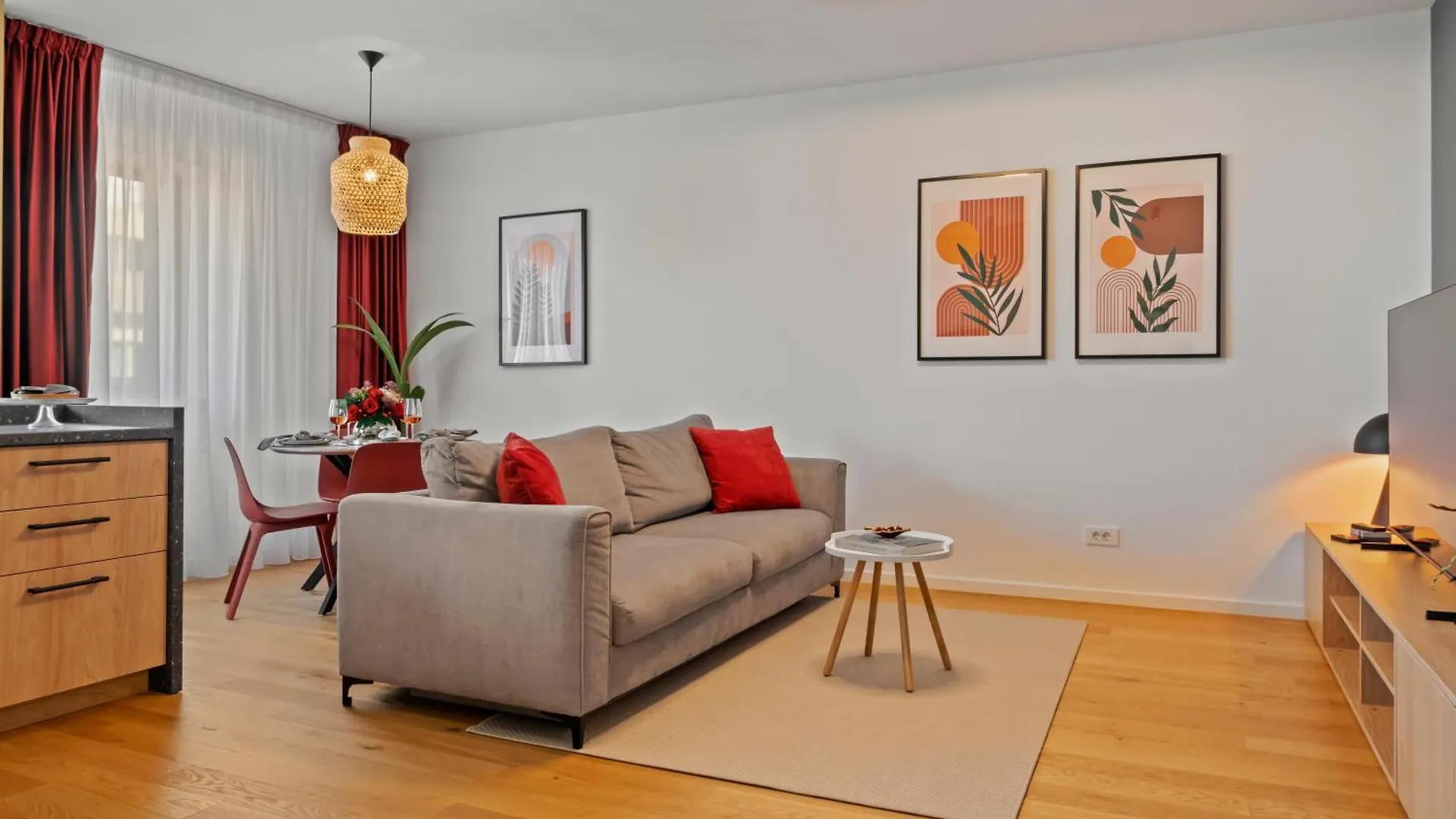 Mido Aviatie Park Apartments With Private Parking & Self Check-In Bucureşti