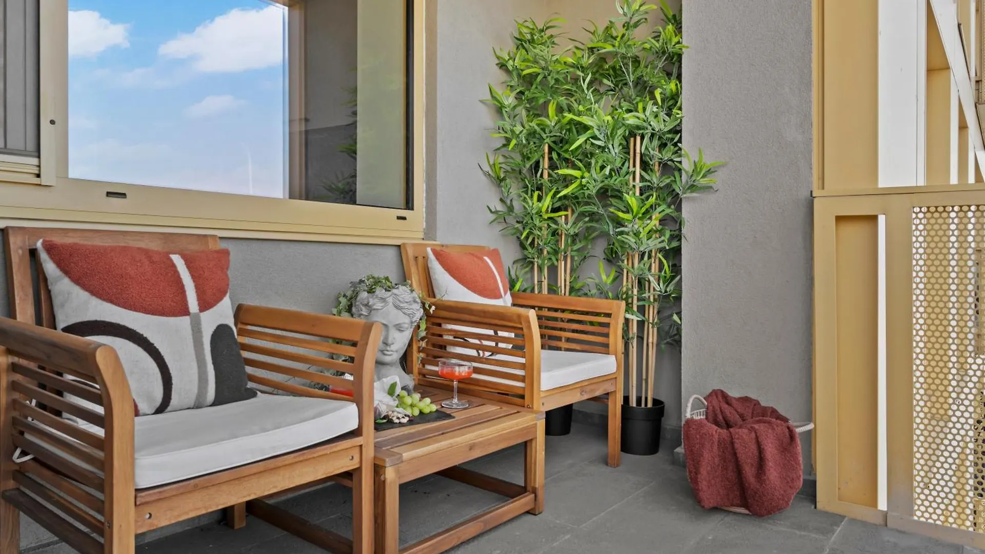 Mido Aviatie Park Apartments With Private Parking & Self Check-In Bucureşti